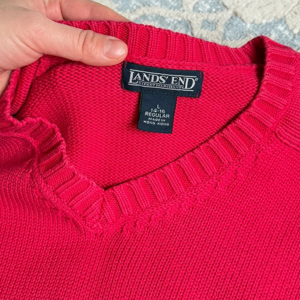 Super cool Magenta Lands’ End %100 cotton knit sweater V-neck size L - Picture 3 of 10